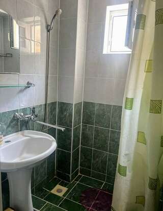 Гостиница Гавана Адлер Четырехместный улучшенный-6